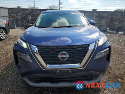 Piąte zdjęcie samochodu w środku: 2023 NISSAN ROGUE SV VIN:5N1BT3BA4PC838690 - miniatura