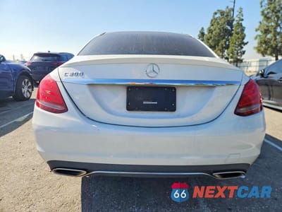 Zdjęcie 6 z 11 samochodu: 2016 MERCEDES-BENZ C 300 VIN:55SWF4JB7GU103118 - miniatura