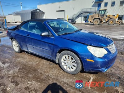 Czwarte zdjęcie samochodu z boku: 2010 CHRYSLER SEBRING LX VIN:1C3BC4EB3AN172369 - miniatura
