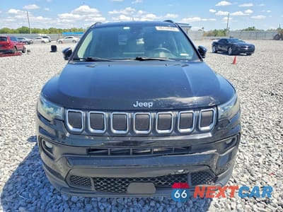 Piąte zdjęcie samochodu w środku: 2022 JEEP COMPASS LATITUDE VIN:3C4NJCBB5NT214446 - miniatura