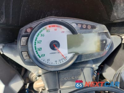 Zdjęcie 7 z 10 samochodu: 2011 KAWASAKI ZX600 R VIN:JKAZX4R12BA027536 - miniatura