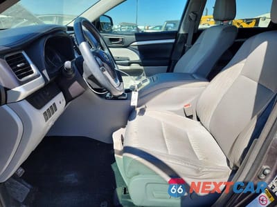 Zdjęcie 7 z 13 samochodu: 2016 TOYOTA HIGHLANDER LE PLUS VIN:5TDBKRFH9GS253605 - miniatura