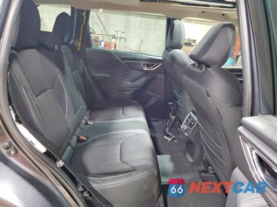 Zdjęcie 10 z 14 samochodu: 2023 SUBARU FORESTER PREMIUM VIN:JF2SKAEC8PH462427 - miniatura
