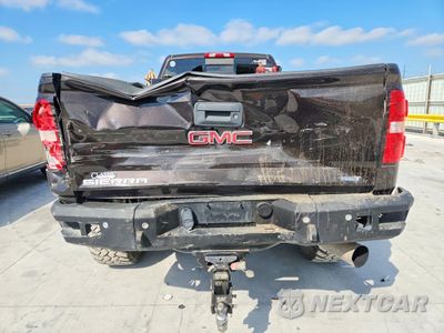 Zdjęcie 6 z 12 samochodu: 2019 GMC SIERRA K2500 SLT VIN:1GT12REYXKF176328 - miniatura