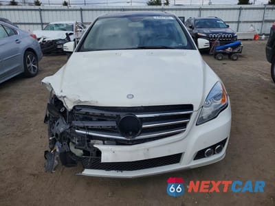 Piąte zdjęcie samochodu w środku: 2011 MERCEDES-BENZ R 350 4MATIC VIN:4JGCB6FE0BA117762 - miniatura