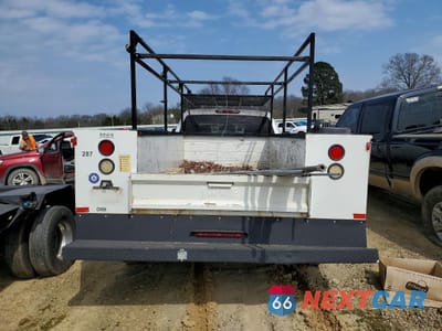 Zdjęcie 6 z 13 samochodu: 2014 GMC SIERRA 3500 HD UTILITY / SERVICE TRUCK VIN:1GT422C87EF153830 - miniatura