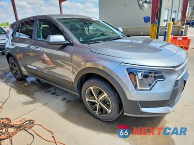 Czwarte zdjęcie samochodu z boku: 2026 KIA NIRO LX VIN:KNDCP3LE2T5339819 - miniatura