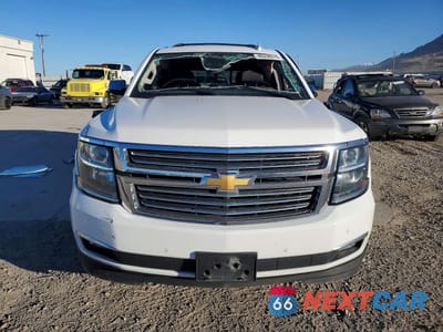 Piąte zdjęcie samochodu w środku: 2018 CHEVROLET TAHOE K1500 PREMIER VIN:1GNSKCKC3JR249960 - miniatura