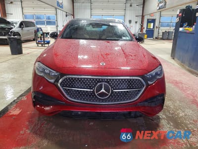 Piąte zdjęcie samochodu w środku: 2024 MERCEDES-BENZ E 350 4MATIC VIN:W1KLF4HB1RA036513 - miniatura