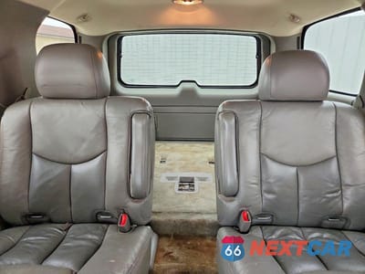 Zdjęcie 10 z 12 samochodu: 2004 GMC YUKON DENALI VIN:1GKEK63U24J240317 - miniatura