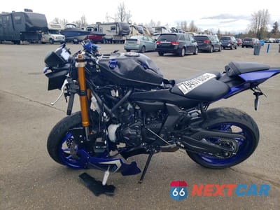 Trzecie zdjęcie samochodu z tyłu: 2025 YAMAHA YZFR7 VIN:JYARM38E2SA020871 - miniatura