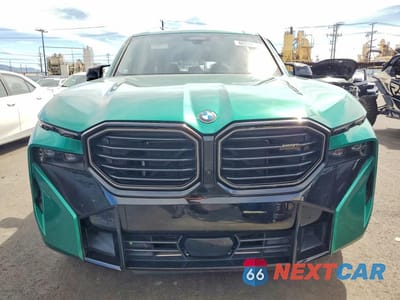 Piąte zdjęcie samochodu w środku: 2024 BMW XM VIN:5YM23CS05R9U35286 - miniatura