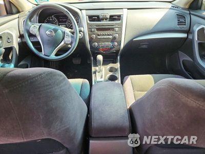 Zdjęcie 8 z 12 samochodu: 2013 NISSAN ALTIMA 2.5 VIN:1N4AL3AP7DC294239 - miniatura