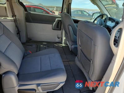 Zdjęcie 10 z 12 samochodu: 2010 CHRYSLER TOWN & COUNTRY TOURING VIN:2A4RR5D14AR412775 - miniatura
