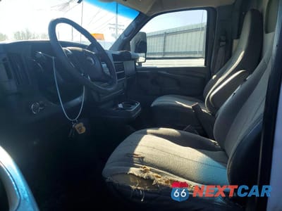 Zdjęcie 10 z 12 samochodu: 2010 CHEVROLET EXPRESS G3500 VIN:1GB3G2BG8A1126508 - miniatura