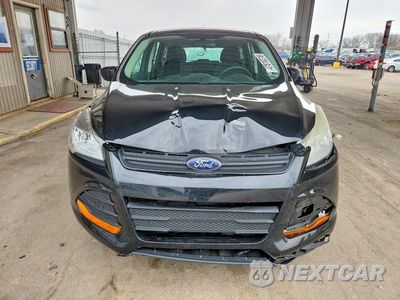 Piąte zdjęcie samochodu w środku: 2014 FORD ESCAPE S VIN:1FMCU0F70EUC36004 - miniatura