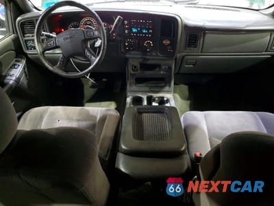 Zdjęcie 8 z 12 samochodu: 2004 GMC NEW SIERRA K1500 VIN:2GTEK19TX41378971 - miniatura