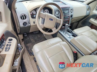 Zdjęcie 8 z 12 samochodu: 2005 FORD F150 VIN:1FTPX14595FA90114 - miniatura