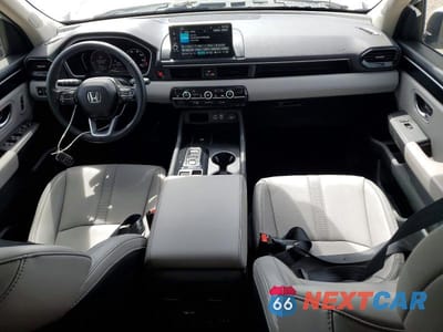 Zdjęcie 8 z 13 samochodu: 2025 HONDA PILOT TOURING VIN:5FNYG2H75SB032670 - miniatura