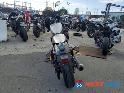Czwarte zdjęcie samochodu z boku: 2015 YAMAHA XVS950 CR VIN:JYAVN06Y2FA000147 - miniatura