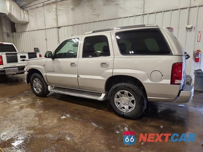 Drugie zdjęcie samochodu z przodu: 2005 CADILLAC ESCALADE LUXURY VIN:1GYEK63N25R100883 - miniatura