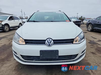 Piąte zdjęcie samochodu w środku: 2017 VOLKSWAGEN GOLF SPORTWAGEN S VIN:3VWU17AU3HM543227 - miniatura
