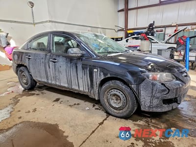 Czwarte zdjęcie samochodu z boku: 2005 MAZDA 3 I VIN:JM1BK12F451326959 - miniatura