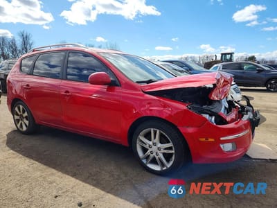 Czwarte zdjęcie samochodu z boku: 2011 HYUNDAI ELANTRA TOURING SE VIN:KMHDC8AE3BU113532 - miniatura