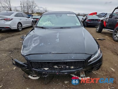 Piąte zdjęcie samochodu w środku: 2023 VOLVO S60 PLUS VIN:7JRL12TW6PG254904 - miniatura