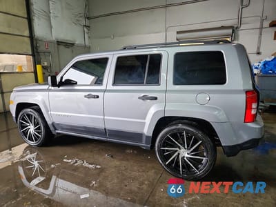 Drugie zdjęcie samochodu z przodu: 2015 JEEP PATRIOT SPORT VIN:1C4NJPBB0FD273760 - miniatura