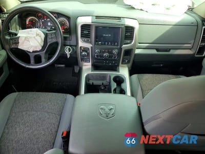 Zdjęcie 8 z 12 samochodu: 2019 RAM 1500 CLASSIC SLT VIN:1C6RR7GT8KS692609 - miniatura