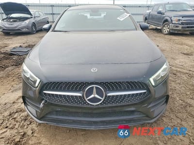 Piąte zdjęcie samochodu w środku: 2020 MERCEDES-BENZ A 220 4MATIC VIN:W1K3G4FBXLJ235776 - miniatura