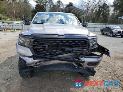 Piąte zdjęcie samochodu w środku: 2022 RAM 1500 BIG HORN VIN:1C6SRFFT3NN129452 - miniatura