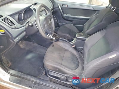 Zdjęcie 7 z 13 samochodu: 2010 KIA FORTE KOUP EX VIN:KNAFU6A22A5148380 - miniatura