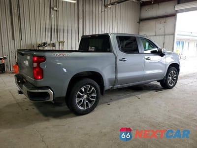 Trzecie zdjęcie samochodu z tyłu: 2025 CHEVROLET SILVERADO K1500 LT-L VIN:1GCPKKEK0SZ205623 - miniatura