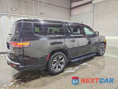 Trzecie zdjęcie samochodu z tyłu: 2024 JEEP WAGONEER L SERIES III VIN:1C4SJSDP7RS109503 - miniatura