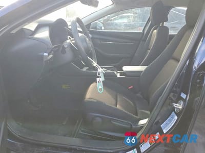 Zdjęcie 7 z 13 samochodu: 2025 MAZDA 3 SELECT SPORT VIN:JM1BPABM4S1788353 - miniatura