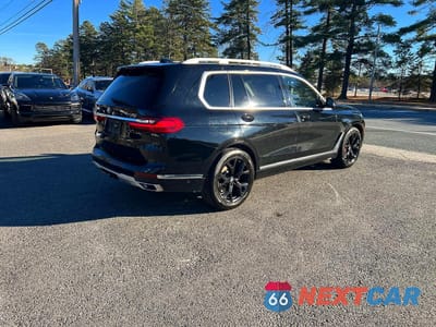 Czwarte zdjęcie samochodu z boku: 2020 BMW X7 XDRIVE40I VIN:5UXCW2C05L9B19506 - miniatura