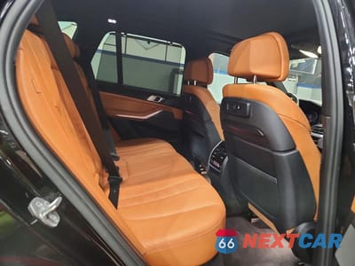 Zdjęcie 11 z 12 samochodu: 2019 BMW X5 XDRIVE50I VIN:5UXJU2C5XKLN66002 - miniatura