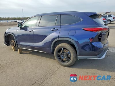 Drugie zdjęcie samochodu z przodu: 2023 TOYOTA HIGHLANDER XSE VIN:5TDKDRBH9PS002695 - miniatura