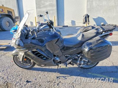 Trzecie zdjęcie samochodu z tyłu: 2009 KAWASAKI ZG1400 B VIN:JKBZGNB159A010316 - miniatura
