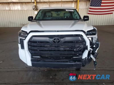 Piąte zdjęcie samochodu w środku: 2024 TOYOTA TUNDRA LIMITED HV VIN:5TFWC5DB9RX063466 - miniatura