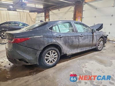 Trzecie zdjęcie samochodu z tyłu: 2025 TOYOTA CAMRY LE VIN:4T1DAACK8SU631149 - miniatura