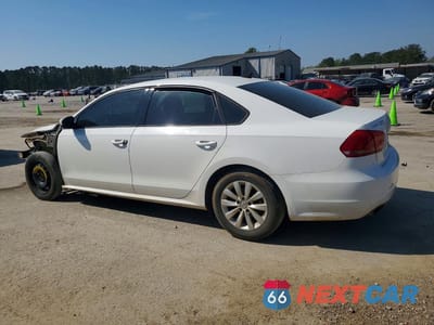 Drugie zdjęcie samochodu z przodu: 2015 VOLKSWAGEN PASSAT S VIN:1VWAS7A36FC013940 - miniatura