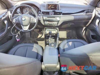 Zdjęcie 8 z 12 samochodu: 2016 BMW X1 XDRIVE28I VIN:WBXHT3Z3XG4A49112 - miniatura