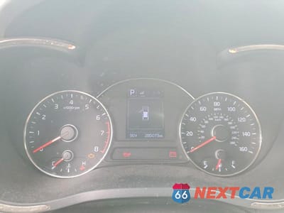 Zdjęcie 9 z 12 samochodu: 2018 KIA FORTE LX VIN:3KPFL4A79JE249152 - miniatura