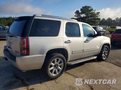 Trzecie zdjęcie samochodu z tyłu: 2010 GMC YUKON DENALI VIN:1GKUCEEF4AR200769 - miniatura