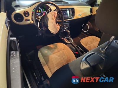 Zdjęcie 8 z 13 samochodu: 2019 VOLKSWAGEN BEETLE S VIN:3VW5DAAT7KM502798 - miniatura