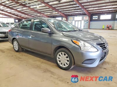 Czwarte zdjęcie samochodu z boku: 2019 NISSAN VERSA SV VIN:3N1CN7AP1KL850876 - miniatura