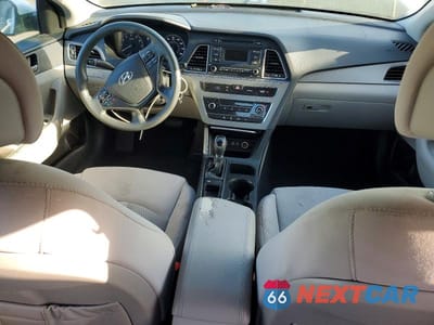 Zdjęcie 8 z 11 samochodu: 2017 HYUNDAI SONATA BASE VIN:5NPE24AF4HH563013 - miniatura